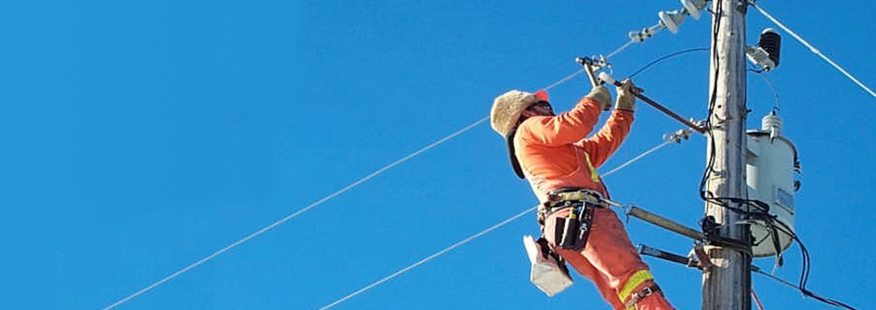 Oil Sampling From Energized Transformers